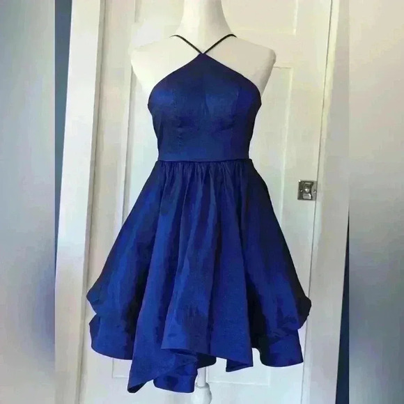 Blue Sequin Hearts Junior Size 3 Formal mini-dress - Picture 2 of 7